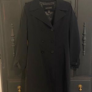 New York & Company Women’s trench raincoat!